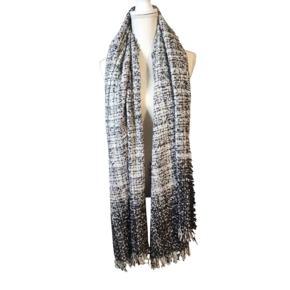 Steve madden blanket scarf nwt